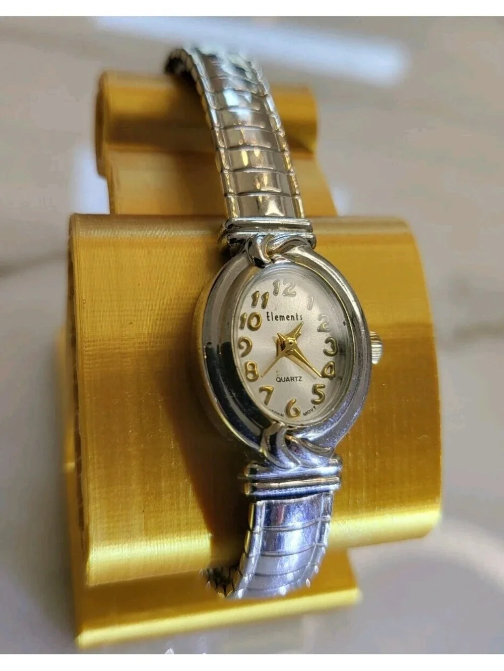 Vtg Elements Womans Watch New Battery Silvertone Stretch Bracelet 19mm Works EUC